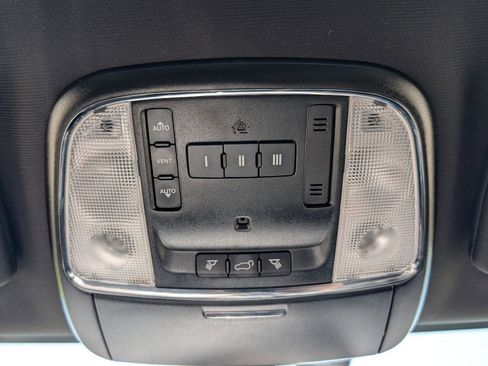 Used 2020 Jeep Grand Cherokee Limited AWD/4WD image 30