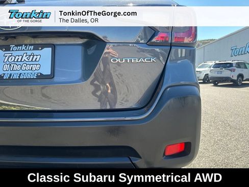 Used 2024 Subaru Outback Premium AWD/4WD image 30