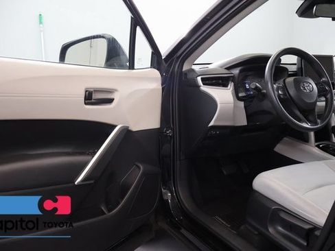 Certified 2024 Toyota Corolla Cross L AWD/4WD image 8
