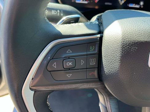 Used 2024 Jeep Grand Cherokee L Limited w/ Luxury Tech Group II image 36