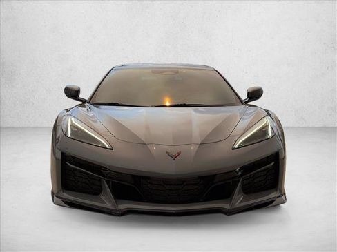 Used 2024 Chevrolet Corvette Z06 RWD image 8