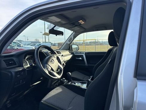 Used 2018 Toyota 4Runner SR5 image 7