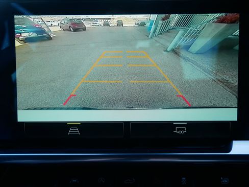 Used 2023 Chevrolet Silverado 1500 LT image 16