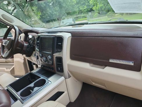 Used 2014 RAM 2500 Laramie AWD/4WD image 38