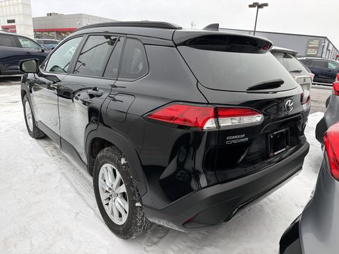 Used 2023 Toyota Corolla Cross LE image 5