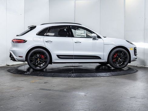 New 2025 Porsche Macan GTS image 8