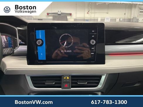 New 2026 Volkswagen Taos SEL image 21