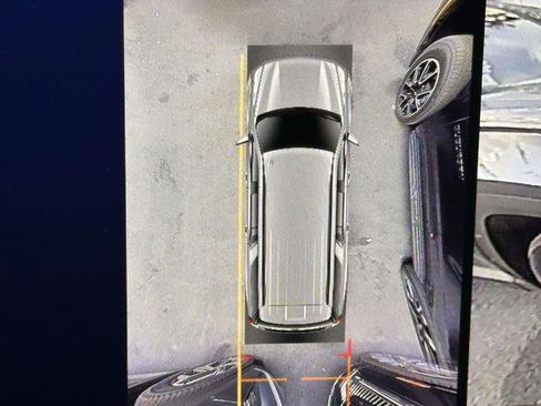 Used 2025 Chevrolet Suburban LT w/ Comfort Package image 28