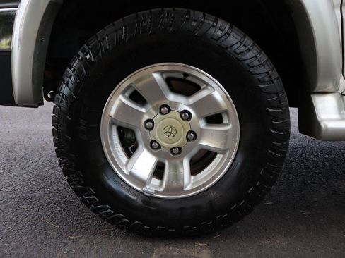 Used 2000 Toyota 4Runner SR5 image 39