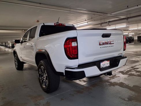Used 2024 GMC Canyon AT4 image 3