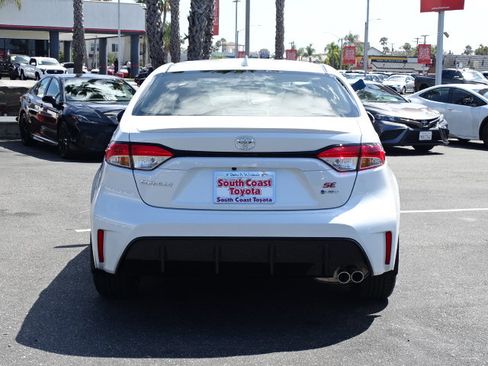 New 2026 Toyota Corolla SE FWD image 6