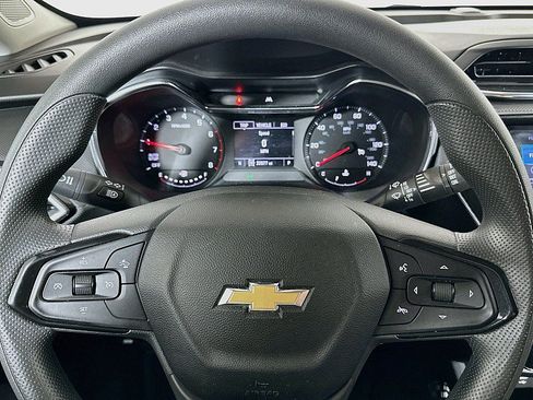 Used 2023 Chevrolet TrailBlazer LT w/ Convenience Package AWD/4WD image 12
