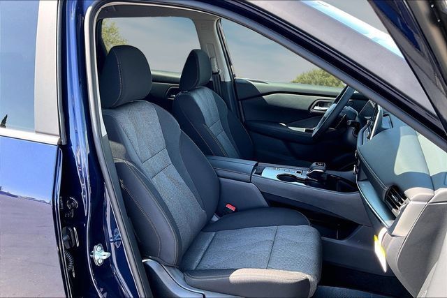 New 2026 Nissan Rogue SV FWD image 10