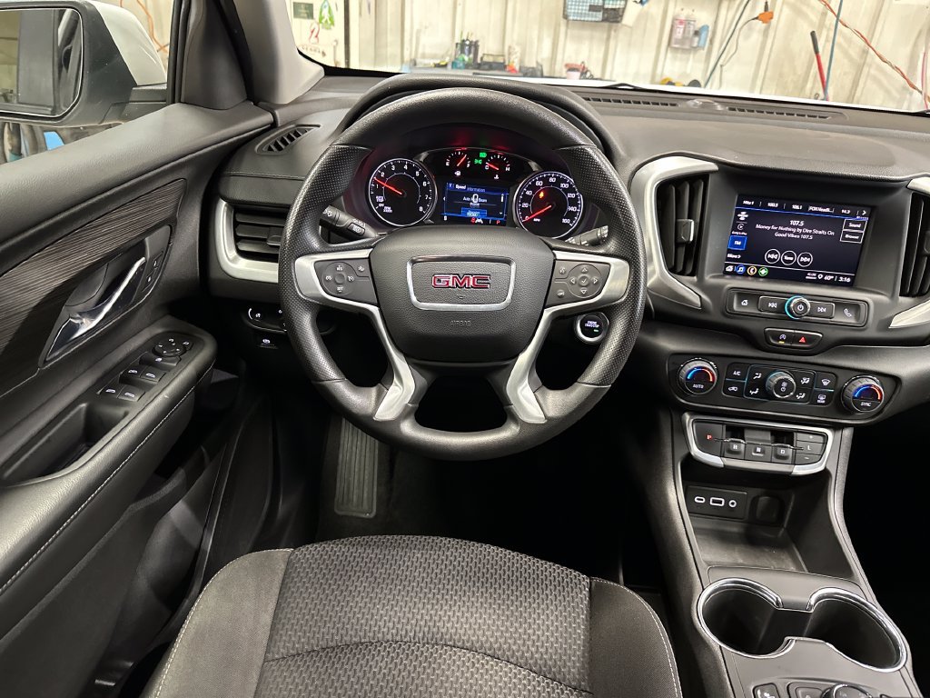 Used 2024 GMC Terrain SLE w/ Driver Convenience Package AWD/4WD image 17