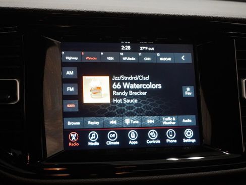 Used 2024 Dodge Durango SXT w/ 3rd Row Seating Group image 19