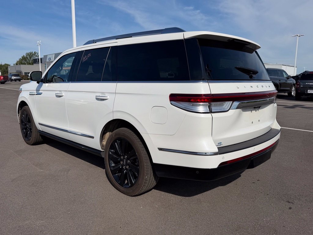 Used 2023 Lincoln Navigator Reserve w/ Equipment Group 201A AWD/4WD image 8