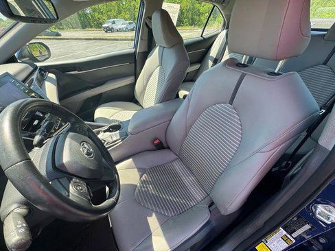 Certified 2023 Toyota Camry SE w/ Convenience Package FWD image 9