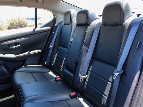 Used 2025 Nissan Sentra SR w/ SR Premium Package FWD image 18
