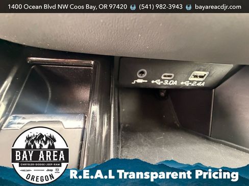 Used 2023 Subaru Outback Premium AWD/4WD image 19