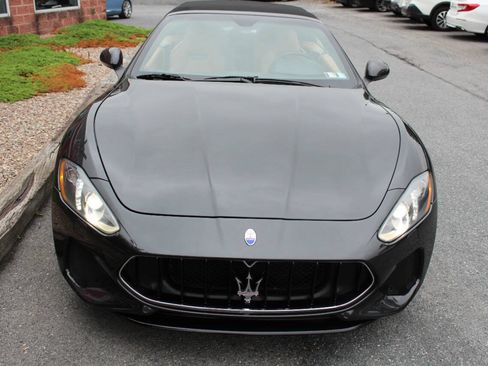Used 2018 Maserati GranTurismo Sport RWD image 4