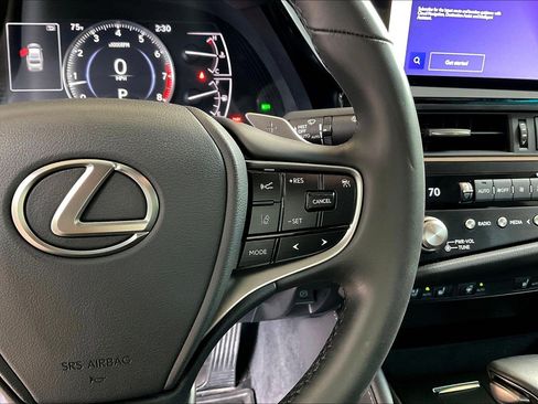 Used 2024 Lexus ES 350 w/ Premium Package FWD image 12
