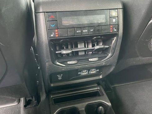 Used 2022 Jeep Grand Cherokee L Limited AWD/4WD image 24