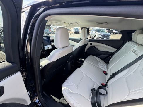 Certified 2025 Ford Mustang Mach-E Premium image 12