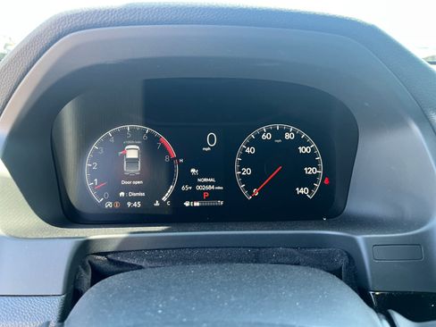 Used 2025 Honda Ridgeline Black Edition image 10