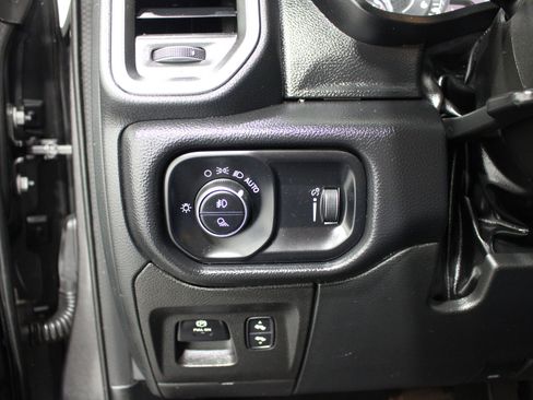 Used 2022 RAM 1500 Big Horn AWD/4WD image 8
