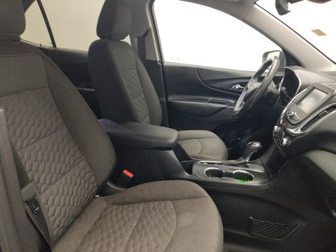 Used 2018 Chevrolet Equinox LT FWD image 21