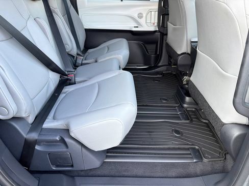 New 2026 Toyota Sienna XLE FWD image 21