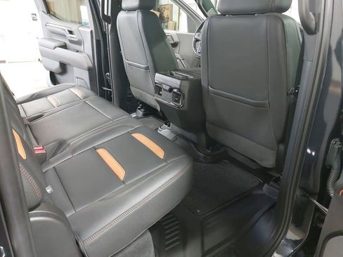 Used 2023 GMC Sierra 1500 AT4 w/ AT4 Preferred Package AWD/4WD image 11