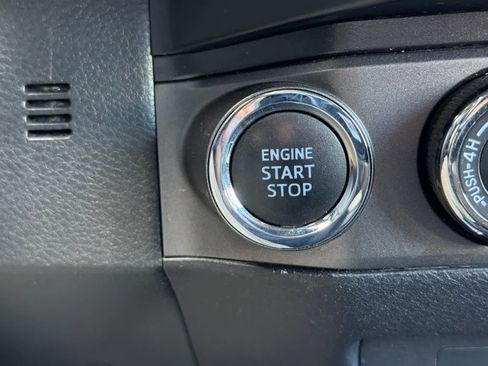 Used 2021 Toyota Tacoma TRD Off-Road image 21