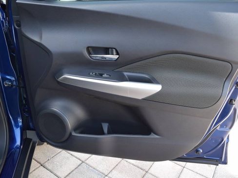 Used 2018 Nissan Kicks SV FWD image 74