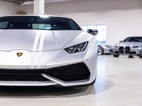 Used 2017 Lamborghini Huracan LP 610-4 AWD/4WD image 22