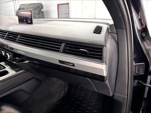 Used 2019 Audi Q7 2.0T Premium Plus w/ Premium Plus Package AWD/4WD image 17