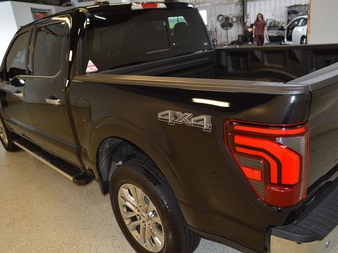 Used 2025 Ford F150 Lariat w/ Equipment Group 501A Mid AWD/4WD image 5