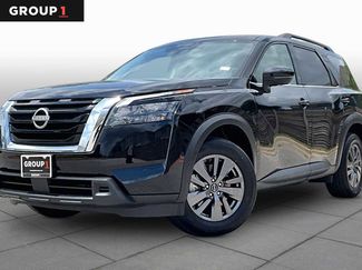 Certified 2025 Nissan Pathfinder SV FWD video 1