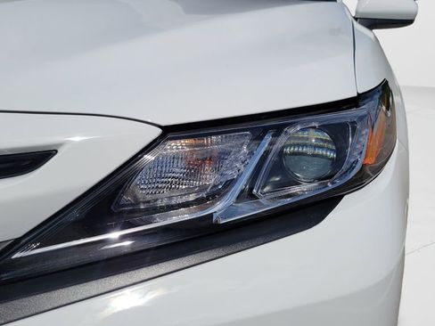 Certified 2020 Toyota Camry SE FWD image 25