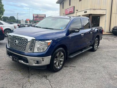 Used 2019 Nissan Titan SV w/ SV Convenience Package