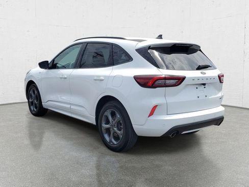 Used 2023 Ford Escape ST-Line w/ Equipment Group 301A FWD image 5