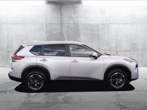 Certified 2024 Nissan Rogue SV image 5