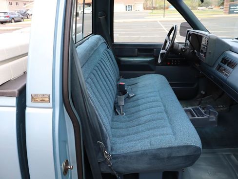 Used 1989 Chevrolet Silverado 2500 4x4 Regular Cab image 20