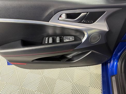 Used 2022 Genesis G70 3.3T w/ Sport Advanced Package image 13