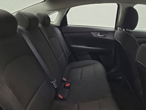 Used 2020 Kia Forte LXS FWD image 19