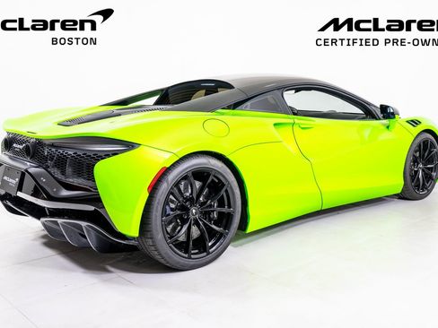 Used 2024 McLaren Artura image 5
