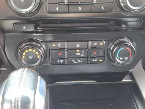 Used 2017 Ford F150 XLT w/ Equipment Group 302A Luxury AWD/4WD image 20
