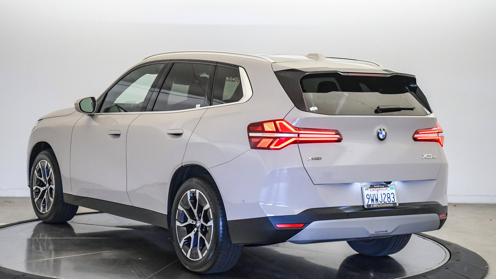 Used 2026 BMW X3 xDrive30i w/ Convenience Package AWD/4WD image 2