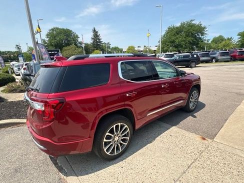 Used 2023 GMC Acadia Denali w/ Denali Ultimate Package AWD/4WD image 4