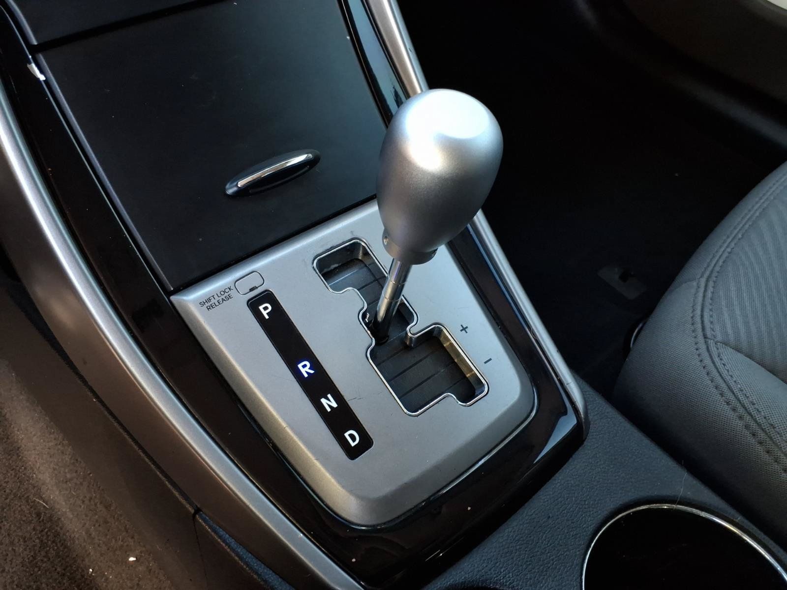 Used 2013 Hyundai Elantra GLS FWD image 19